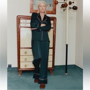 S. Zara Set Satin Pajamas With Contrast Trims Green